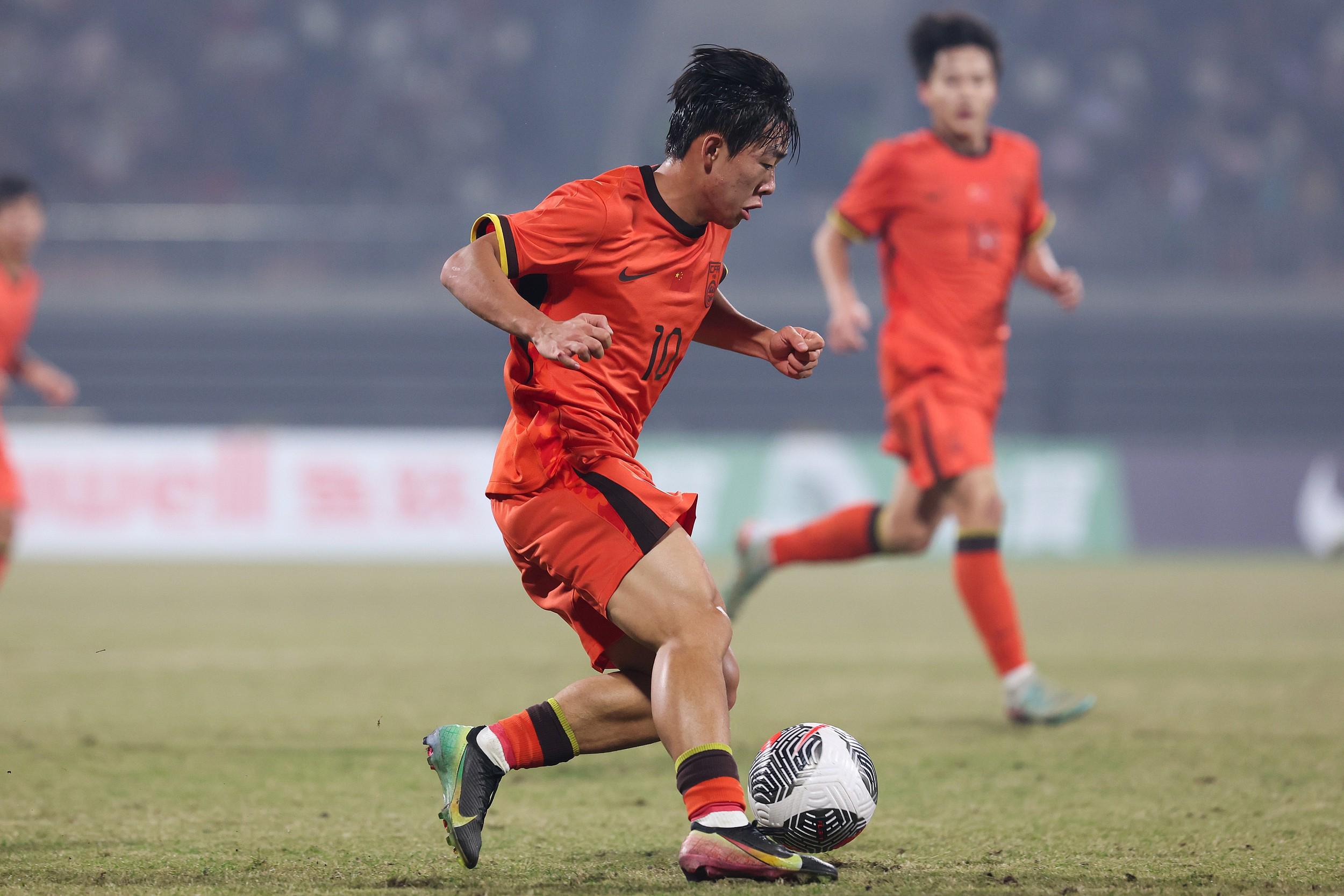 开云登录入口-赵震：皇马老球探曾赞邝兆镭水平高，现在应让他安静稳定踢球