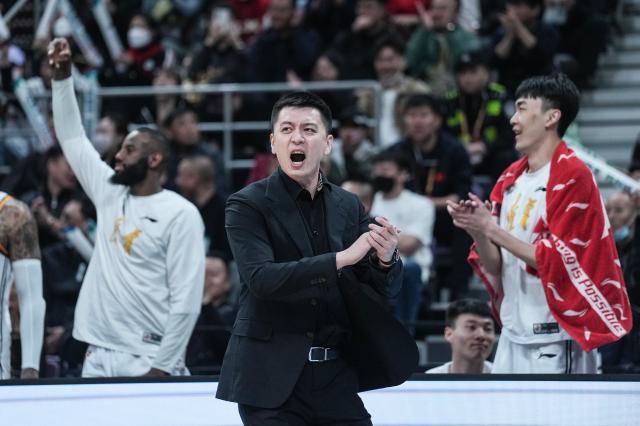 开云官方网站-辽宁迎来最佳卫冕机会 放眼四强已无对手？