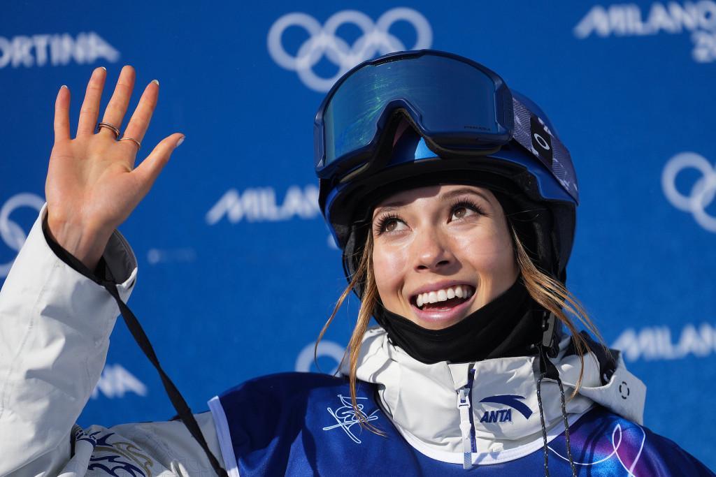 开云官方网站-完美收官！谷爱凌卫冕自由式滑雪U型场地金牌，李方慧夺银